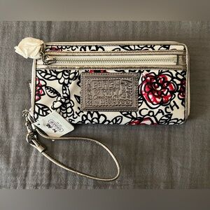 RARE vintage Coach Poppy floral accordion zip wallet white/black multi NWT!